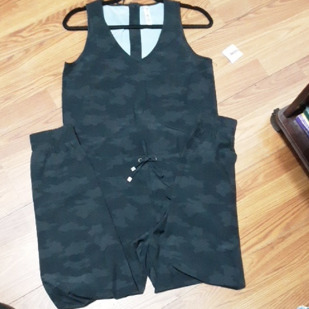 KYODAN Camo Sleeveless Jumpsuit‎